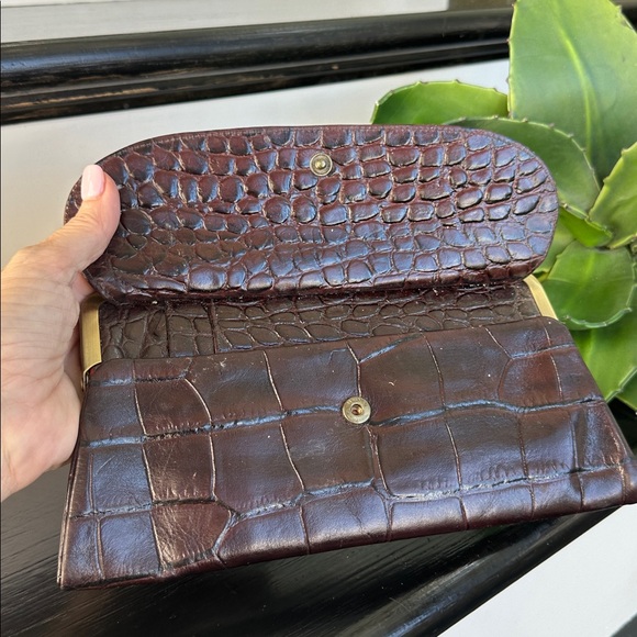 Michael Rome Design Genuine Leather Clutch Purse Croc Embossed Like New handbag - Picture 2 of 7